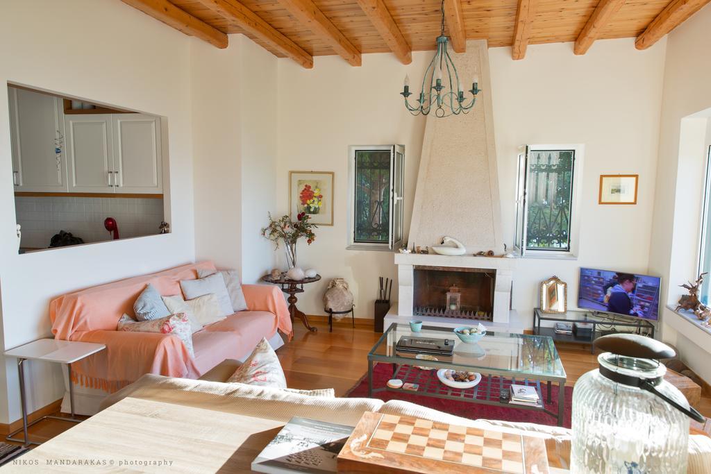 Villa Mos Kalamata Exterior photo